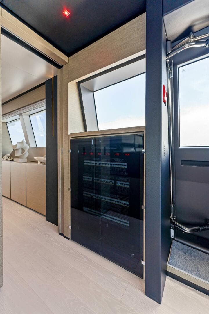 2024 Custom Line 33 Navetta — photo 56