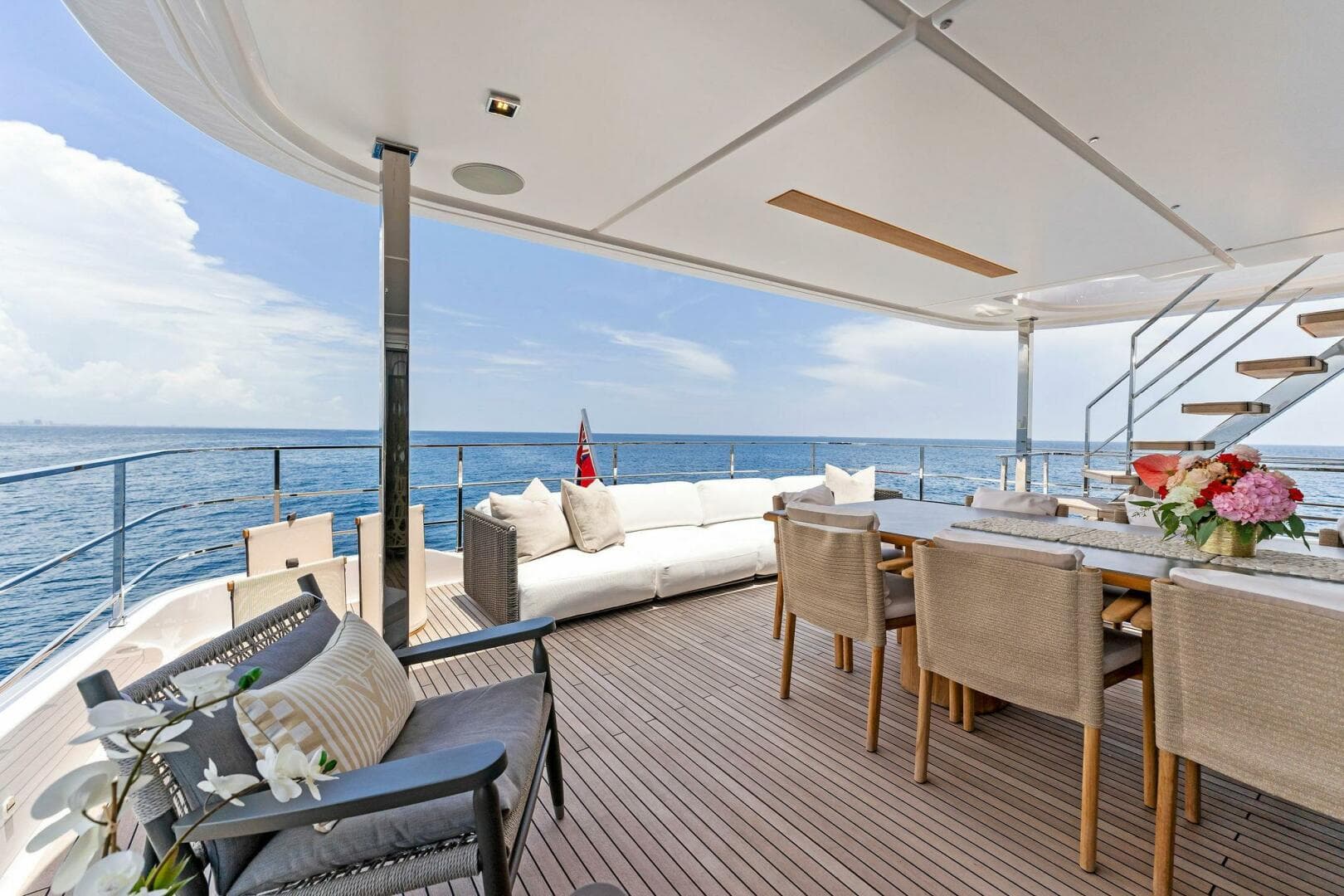 2024 Custom Line 33 Navetta — photo 42