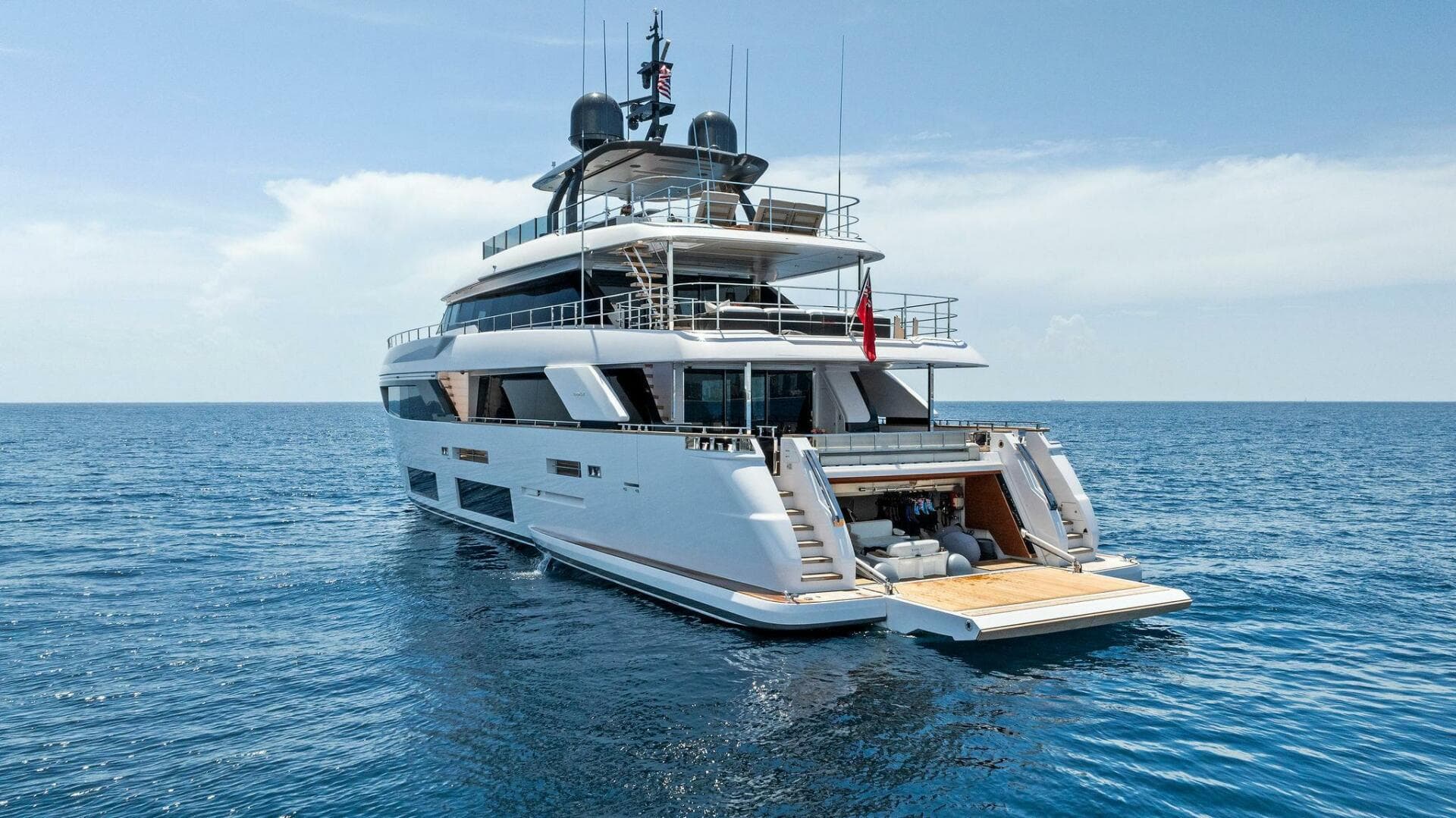 2024 Custom Line 33 Navetta — photo 11