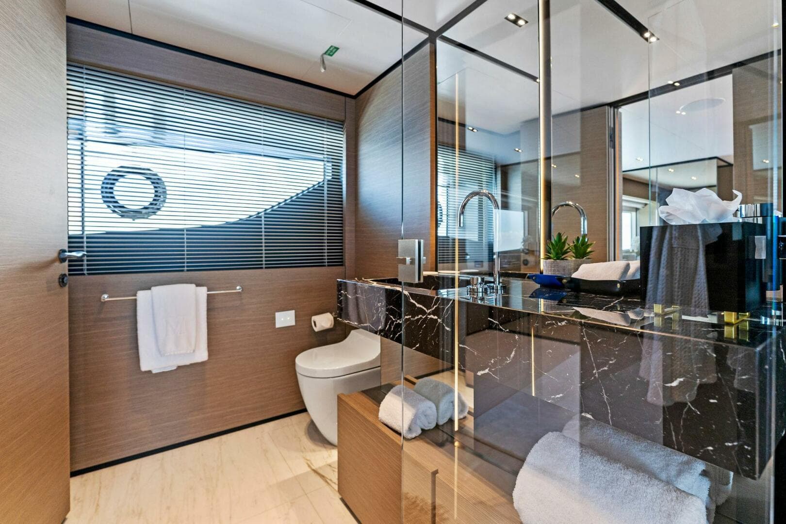 2024 Custom Line 33 Navetta — photo 77