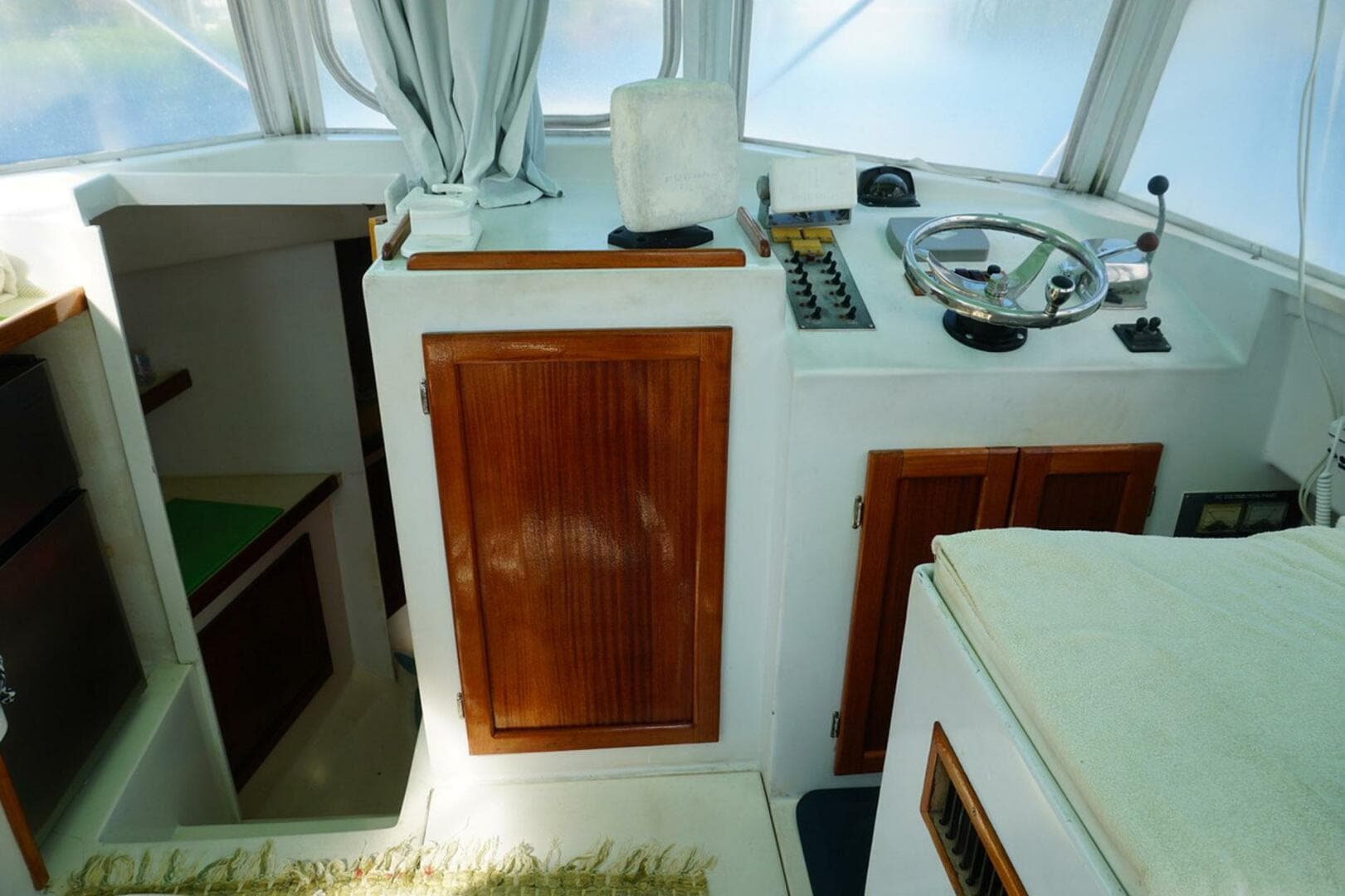 2005 Custom Michael Fritz 34 Pilothouse — photo 9