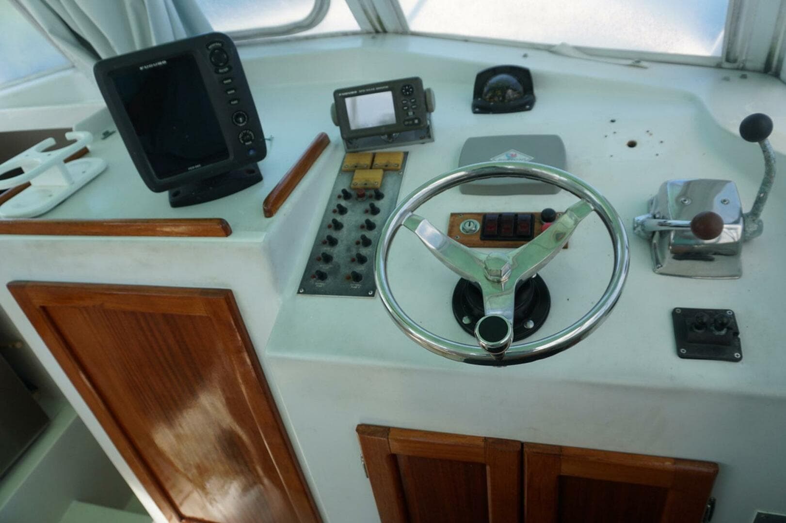 2005 Custom Michael Fritz 34 Pilothouse — photo 10