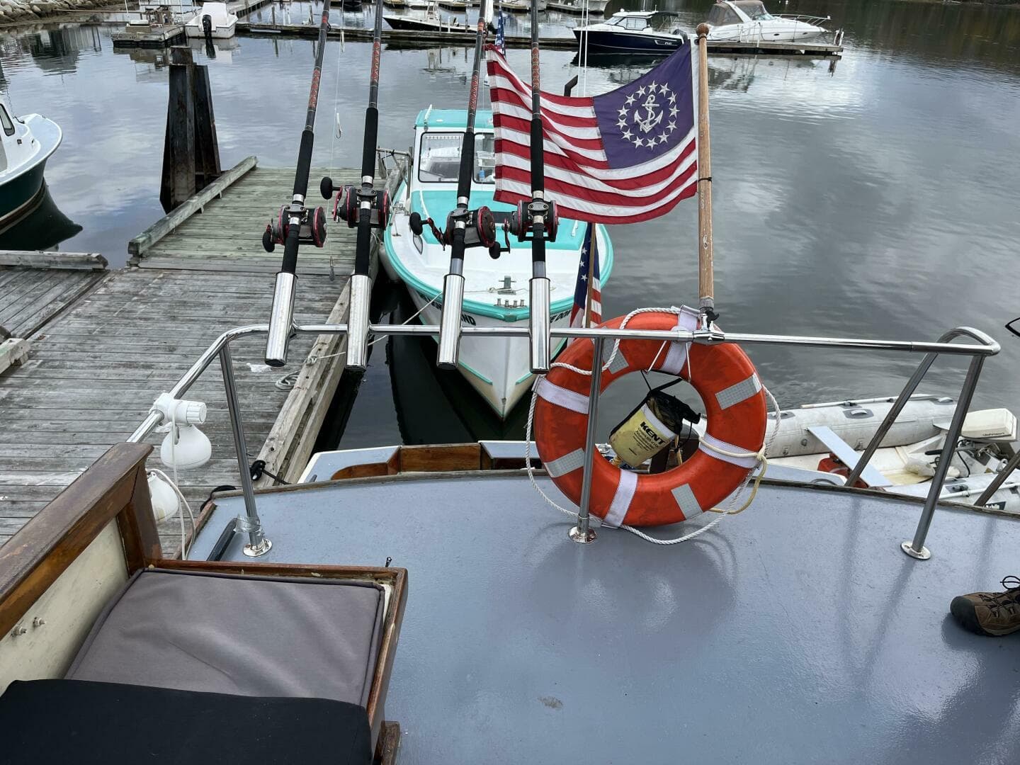 1976 Bass Harbor Boat Co Flybridge Cruiser — photo 5