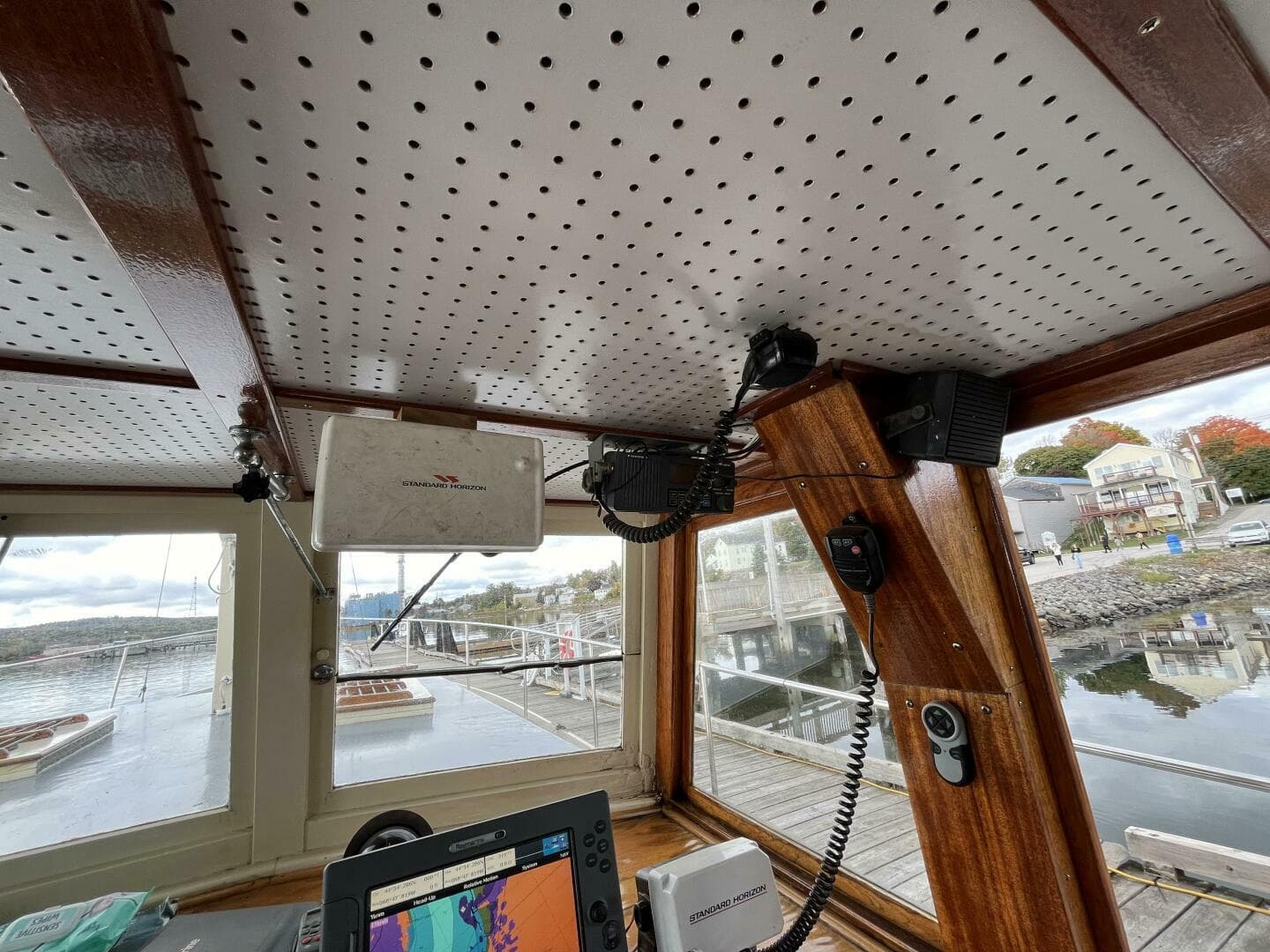 1976 Bass Harbor Boat Co Flybridge Cruiser — photo 7