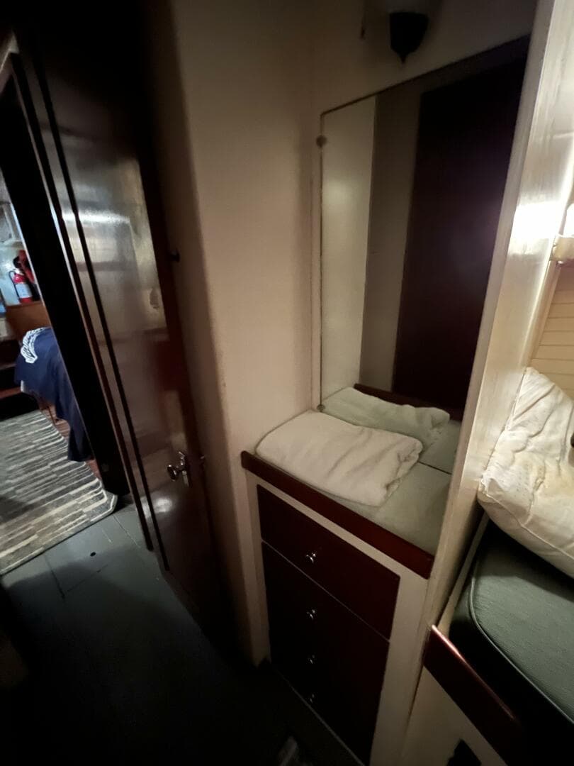 1976 Bass Harbor Boat Co Flybridge Cruiser — photo 20