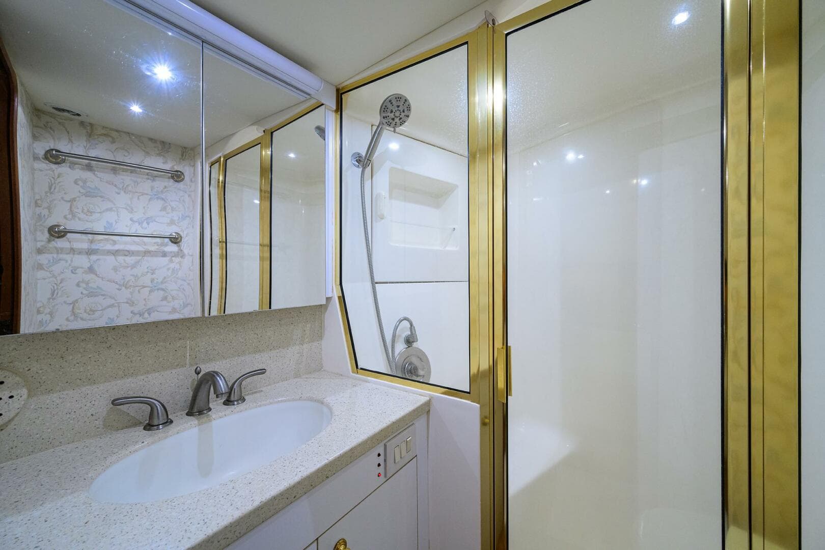 2004 Ocean Yachts 50 Super Sport — photo 10