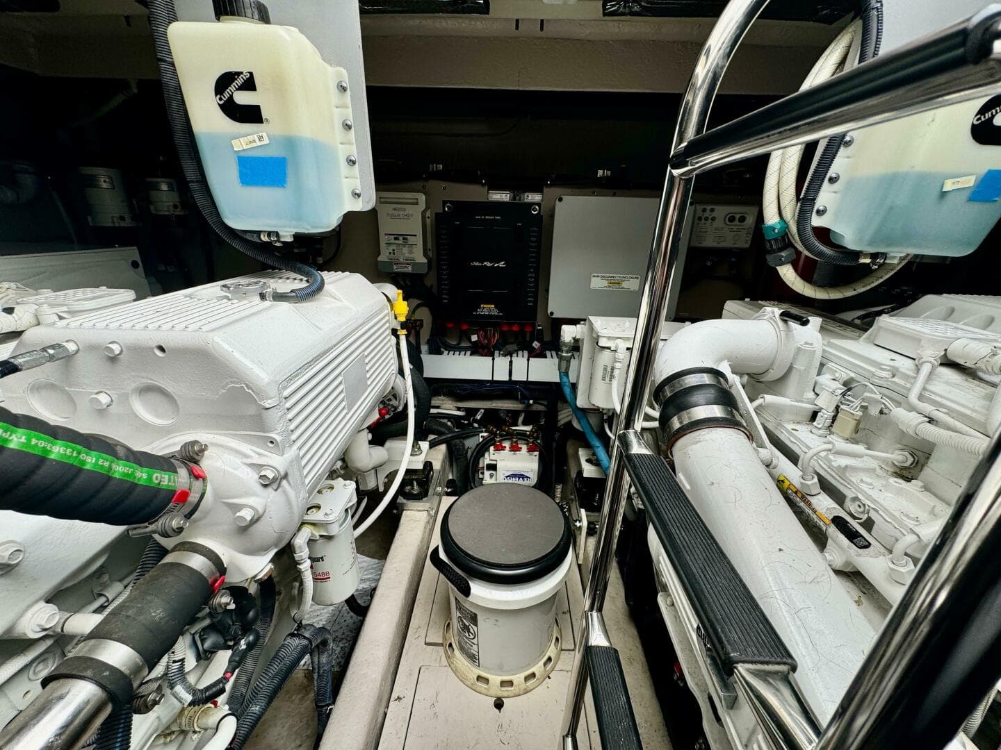 2017 Sea Ray 510 Sundancer — photo 75