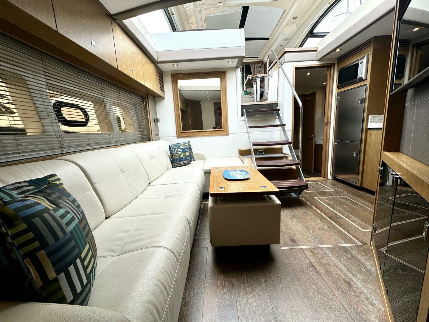 2017 Sea Ray 510 Sundancer — photo 29