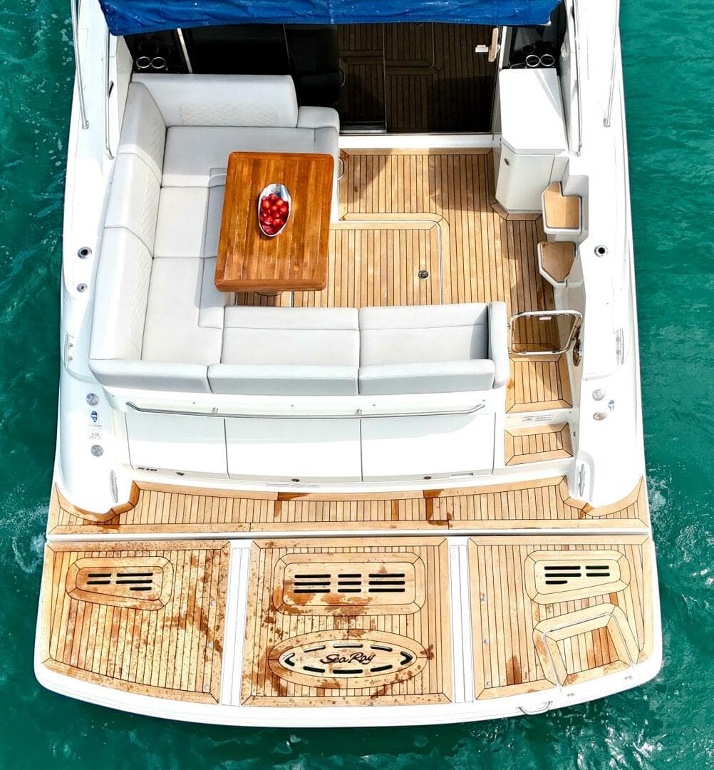 2017 Sea Ray 510 Sundancer — photo 73