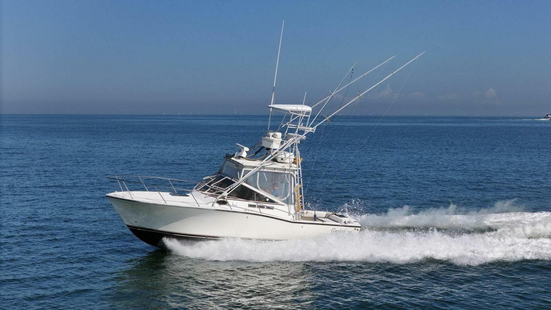 1999 Carolina Classic 28 Express — photo 1