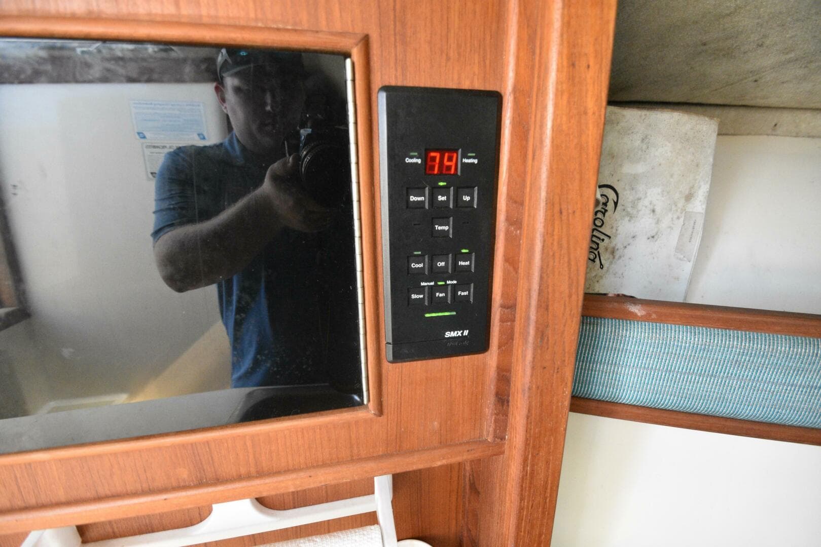 1999 Carolina Classic 28 Express — photo 22