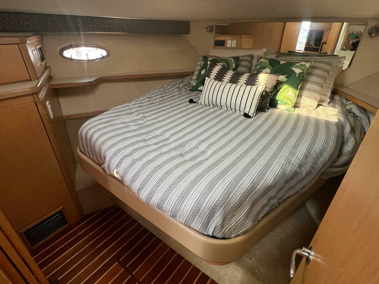 2002 Tiara Yachts 4100 Open — photo 2