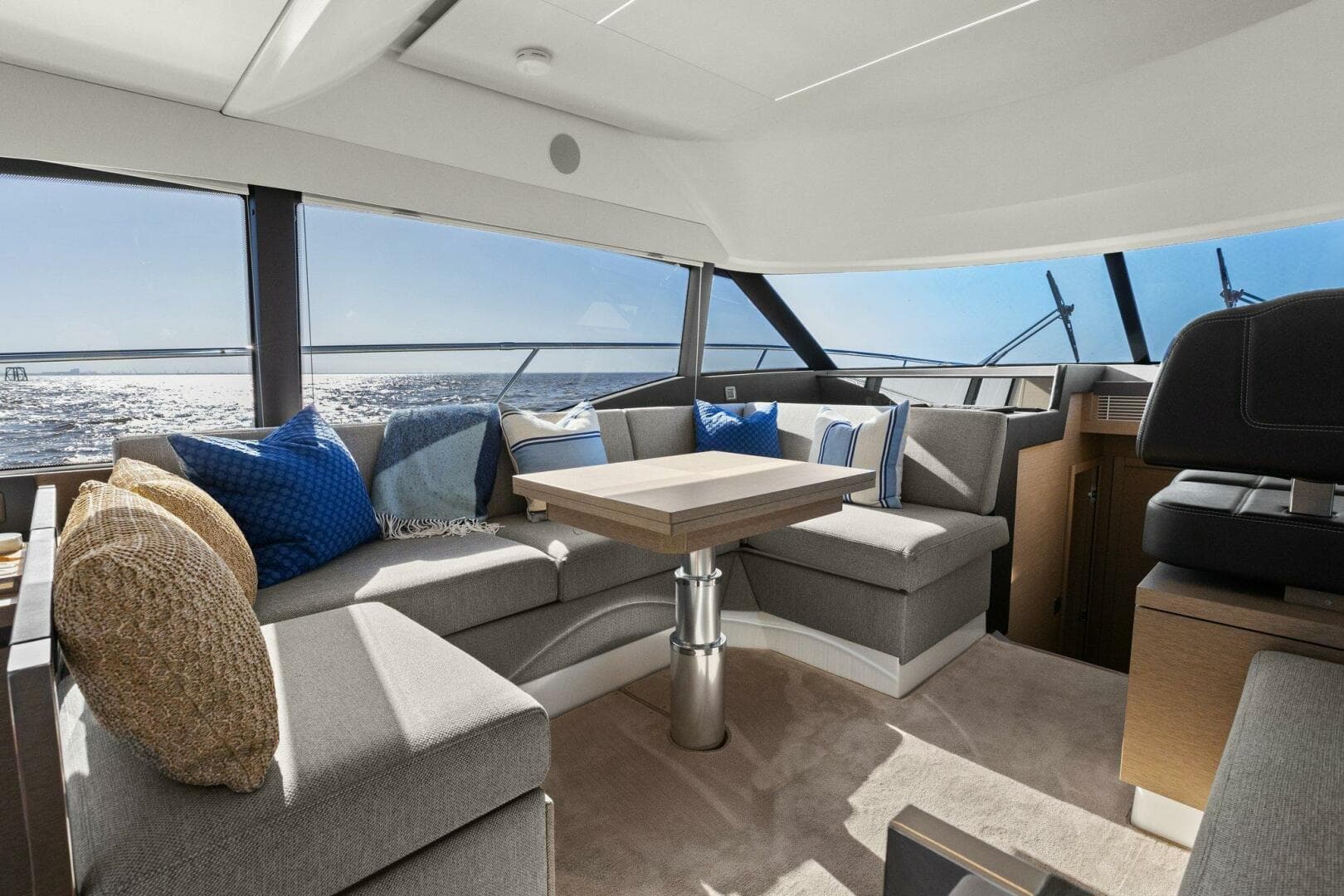 2022 Prestige 460 Flybridge — photo 20