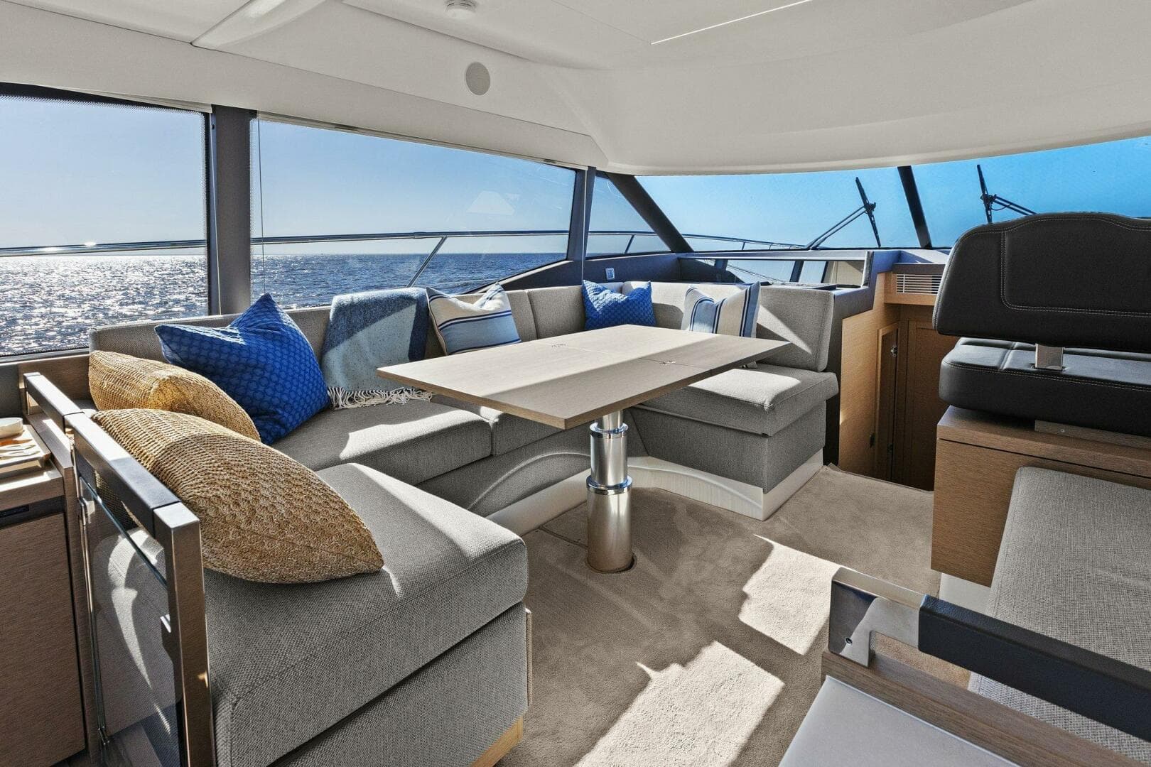 2022 Prestige 460 Flybridge — photo 18