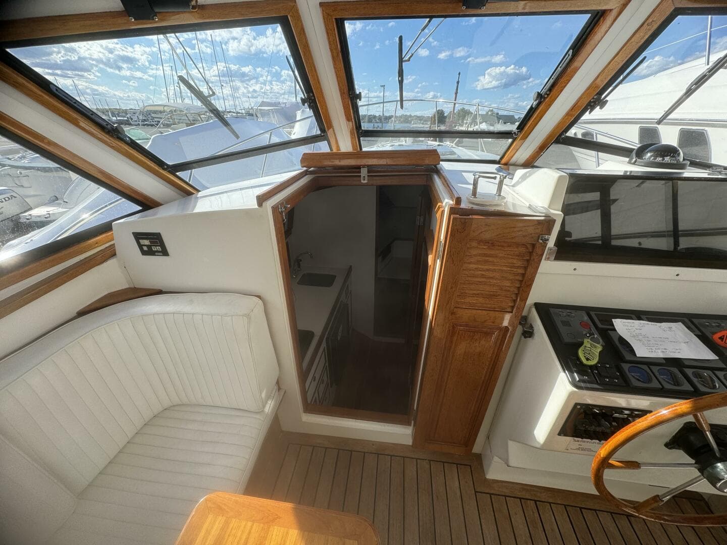 1991 Black Watch 36 Express — photo 28