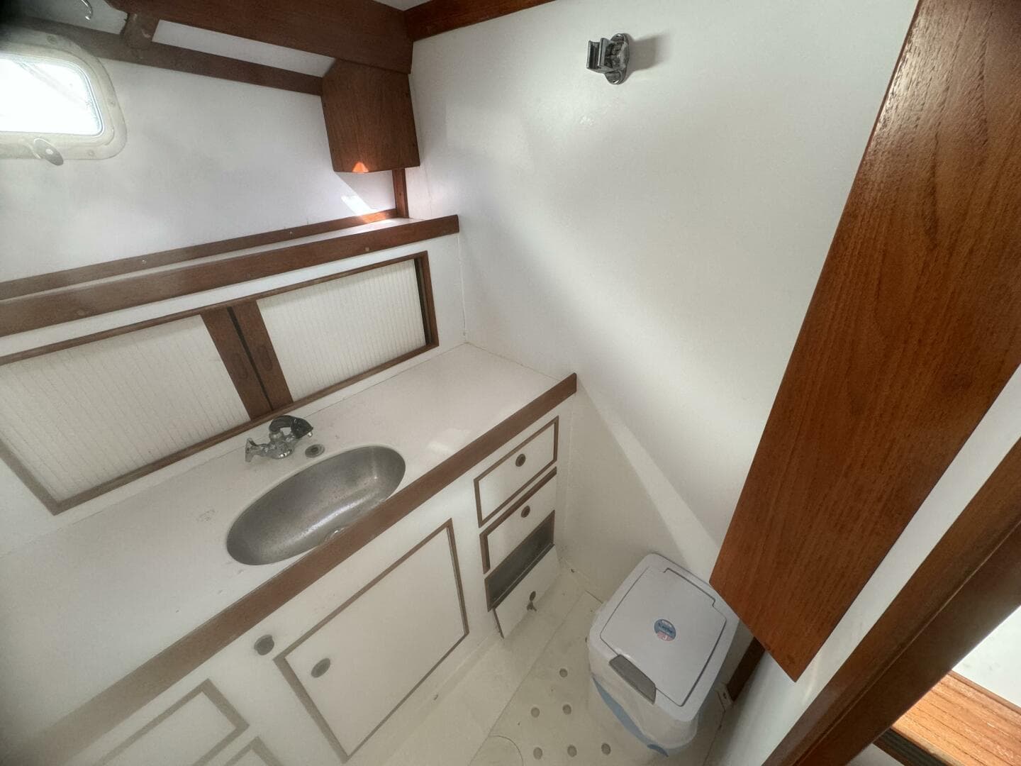 1991 Black Watch 36 Express — photo 23