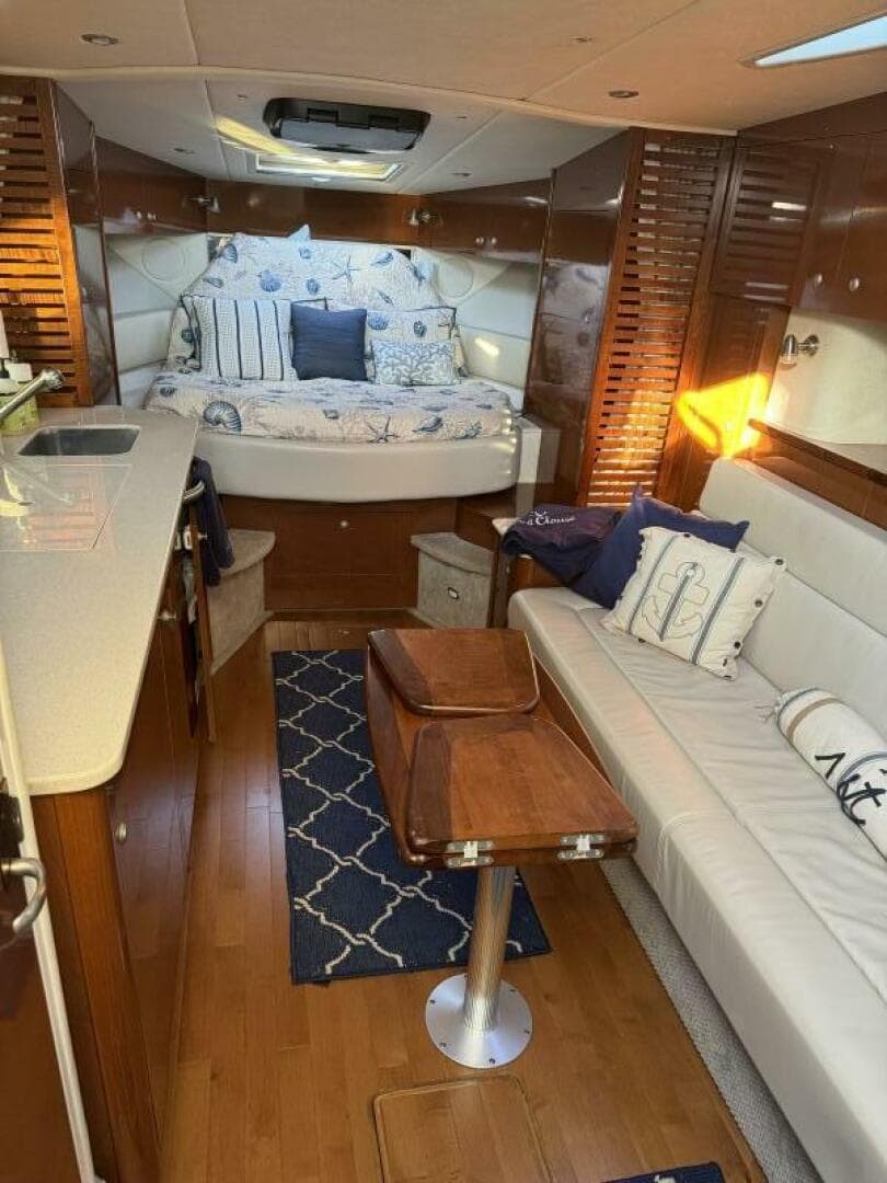 2009 Sea Ray 350 Sundancer — photo 27