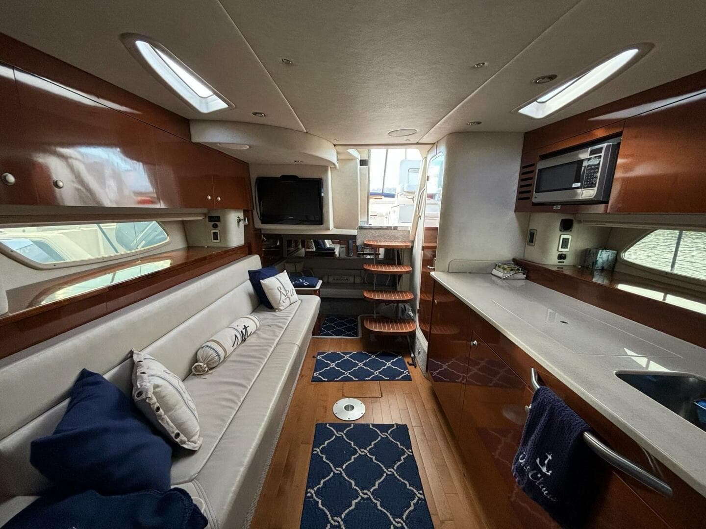 2009 Sea Ray 350 Sundancer — photo 39
