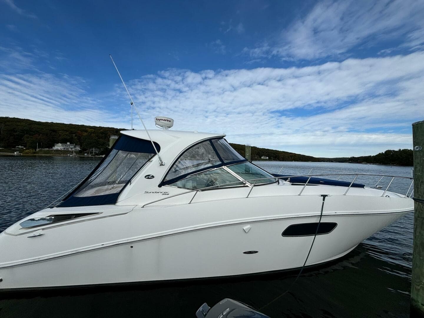2009 Sea Ray 350 Sundancer — photo 3