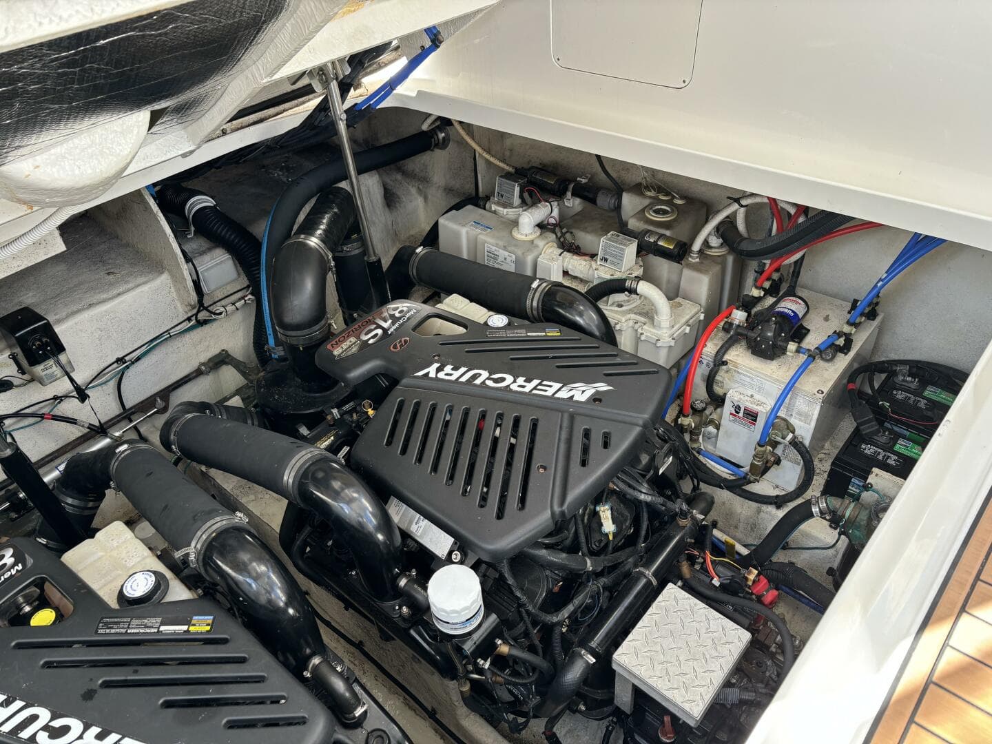 2009 Sea Ray 350 Sundancer — photo 53