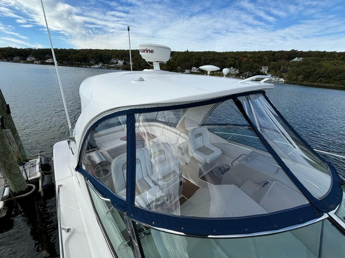 2009 Sea Ray 350 Sundancer — photo 11