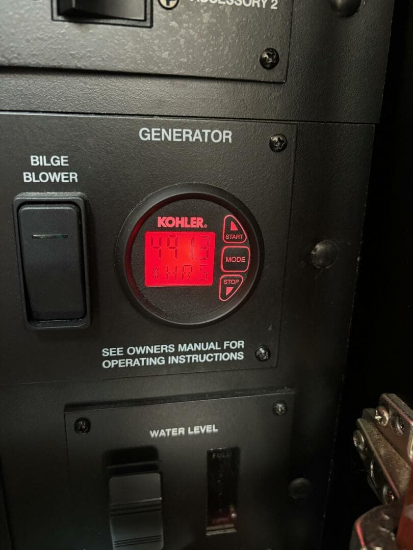 2009 Sea Ray 350 Sundancer — photo 47