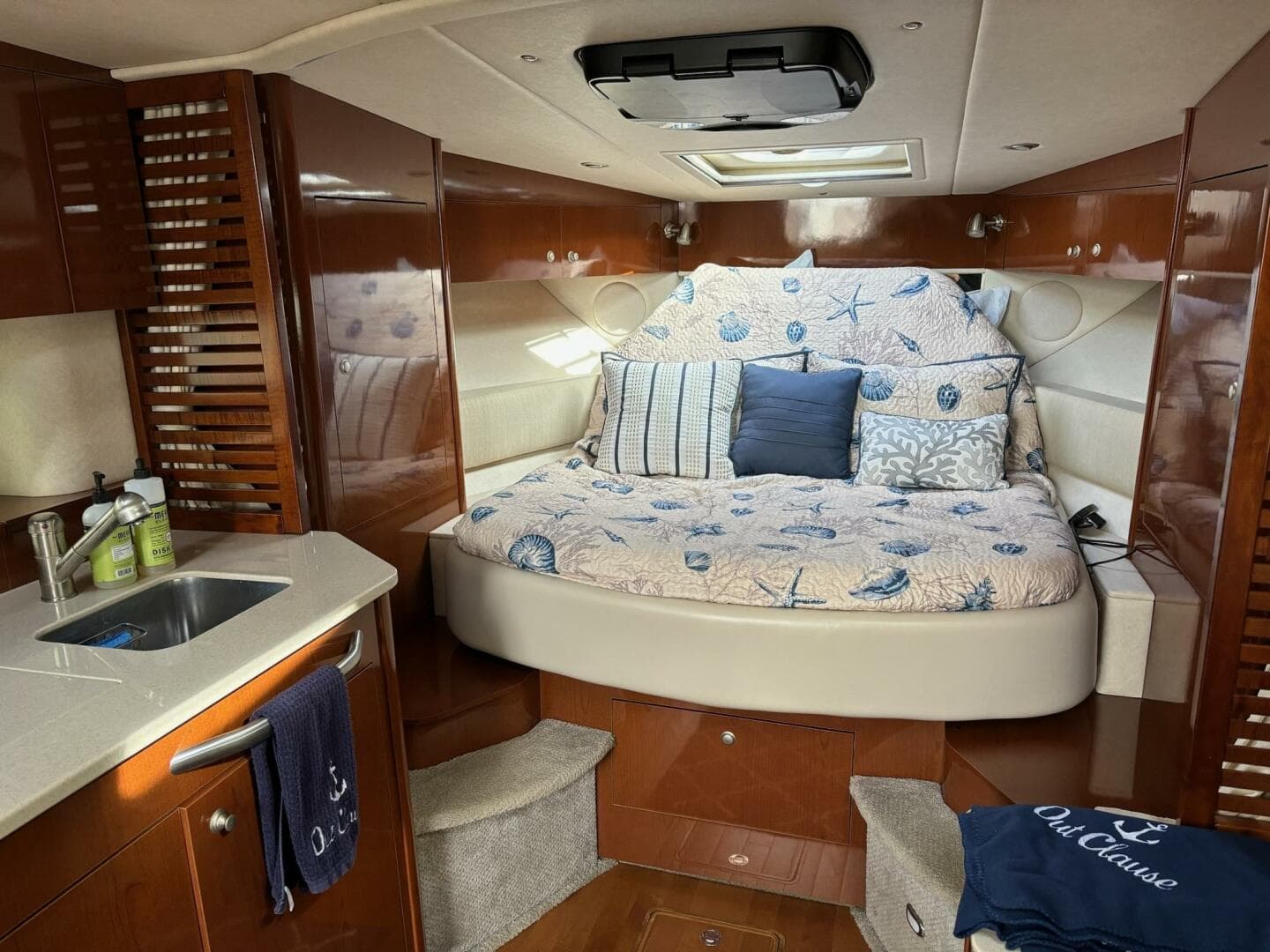 2009 Sea Ray 350 Sundancer — photo 30