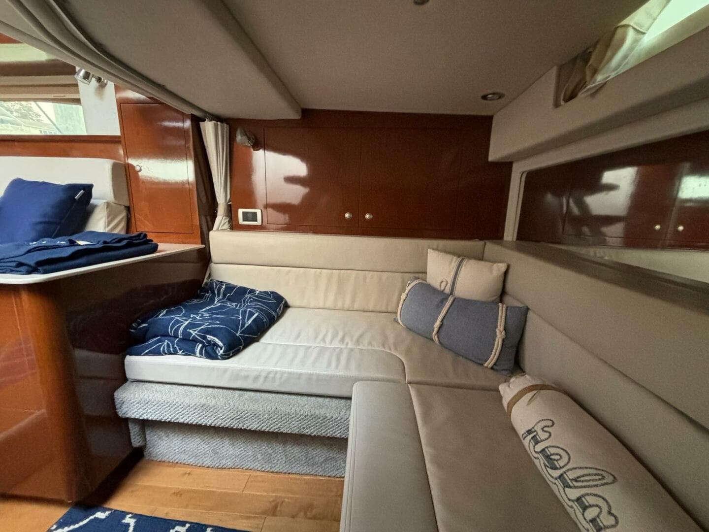 2009 Sea Ray 350 Sundancer — photo 38