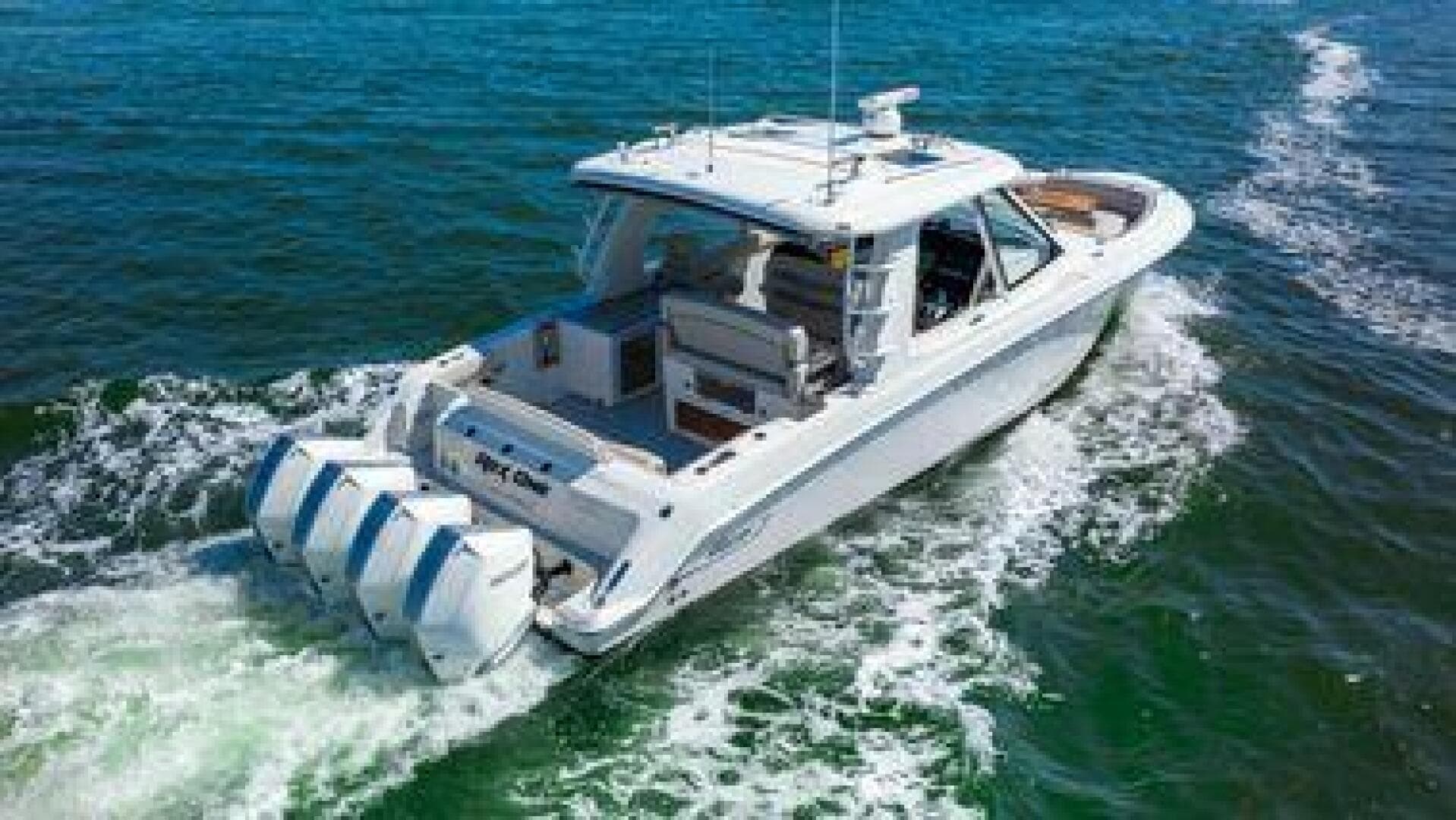 2020 Boston Whaler 380 Realm — photo 2
