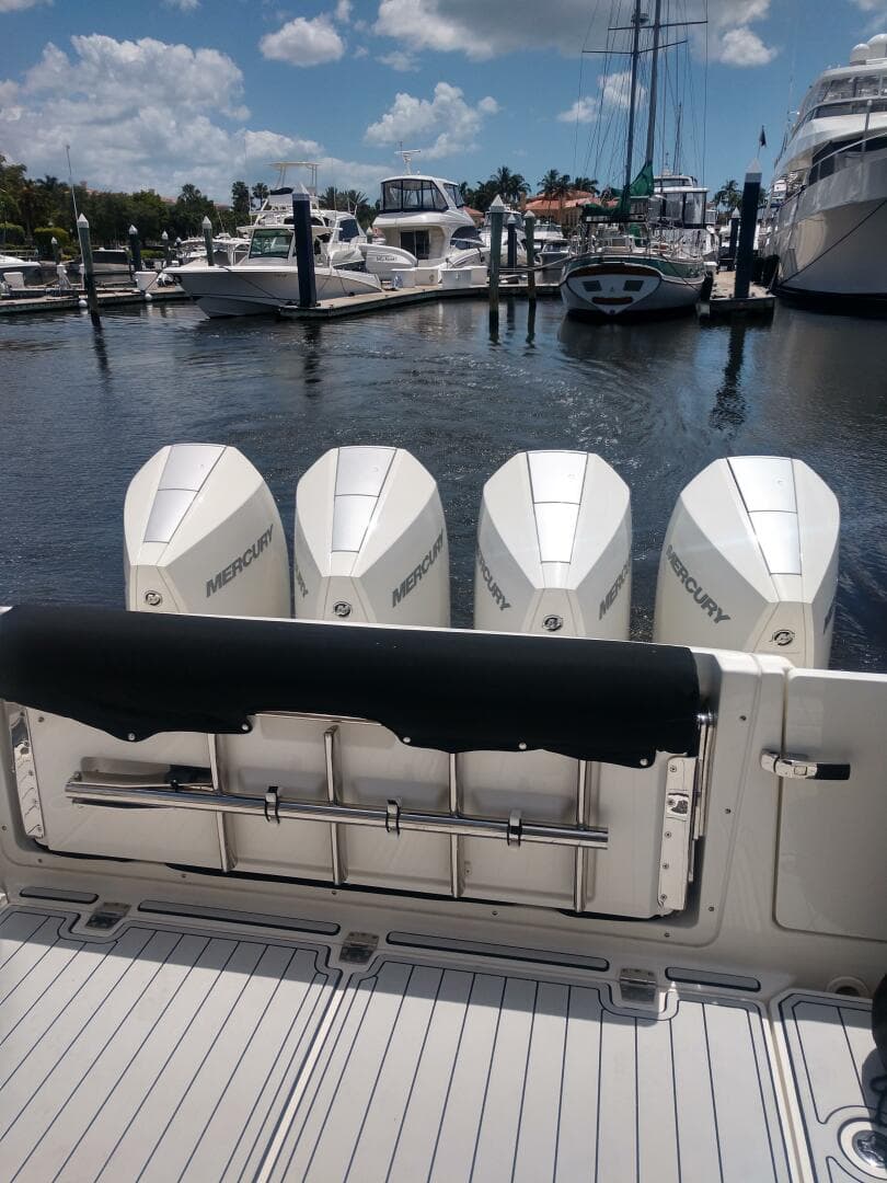 2020 Boston Whaler 380 Realm — photo 5
