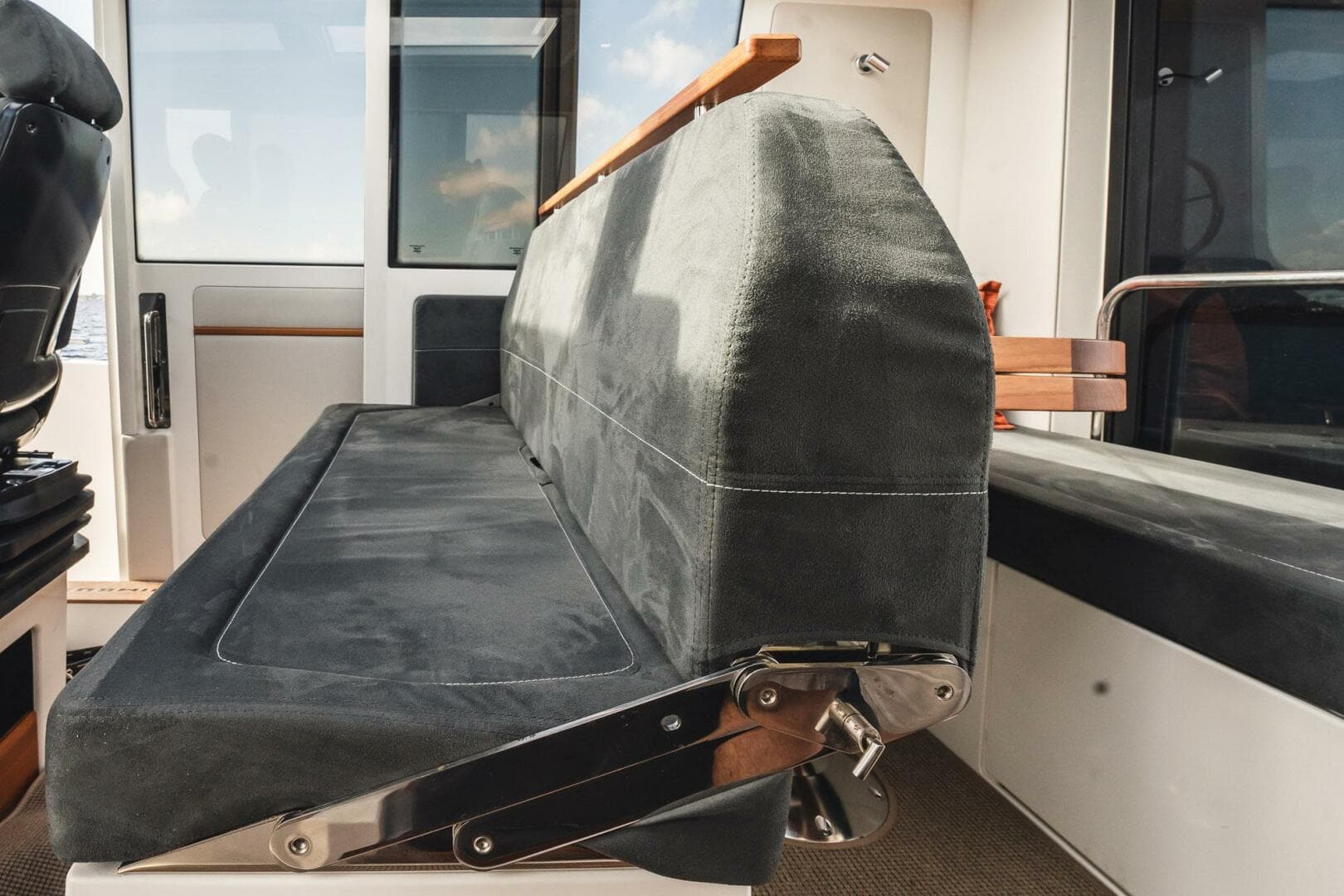 2021 Nimbus C-11 — photo 13