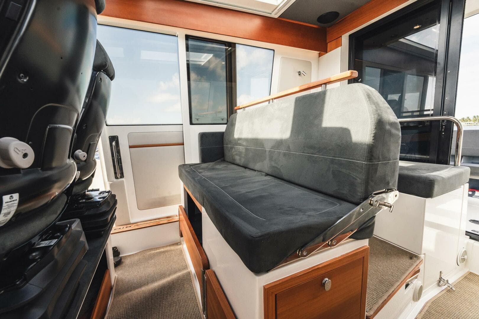 2021 Nimbus C-11 — photo 15