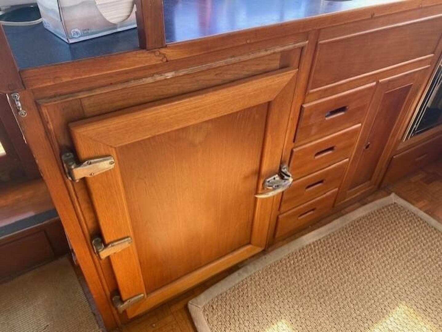 1984 Grand Banks Heritage 42 Cl — photo 41