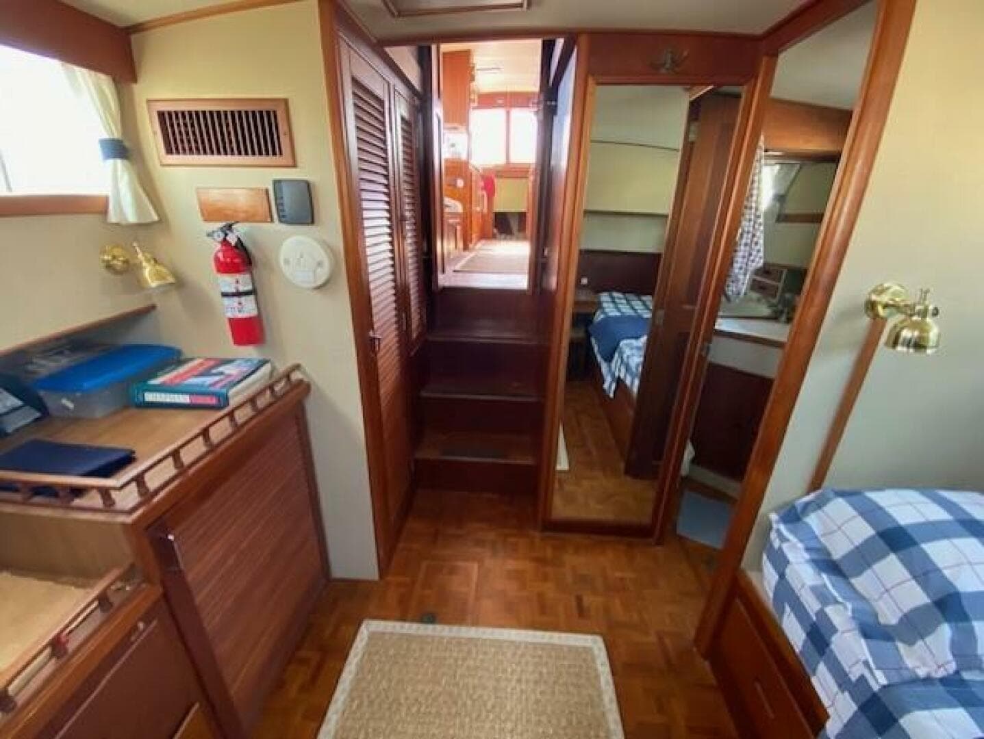 1984 Grand Banks Heritage 42 Cl — photo 49