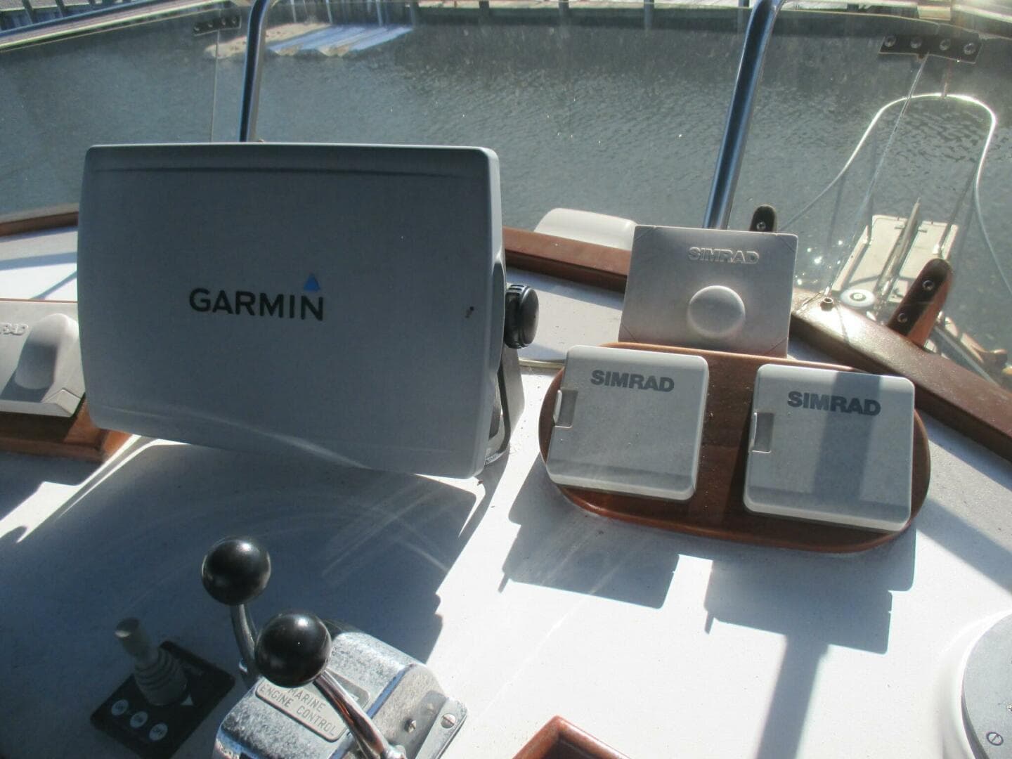 1984 Grand Banks Heritage 42 Cl — photo 18
