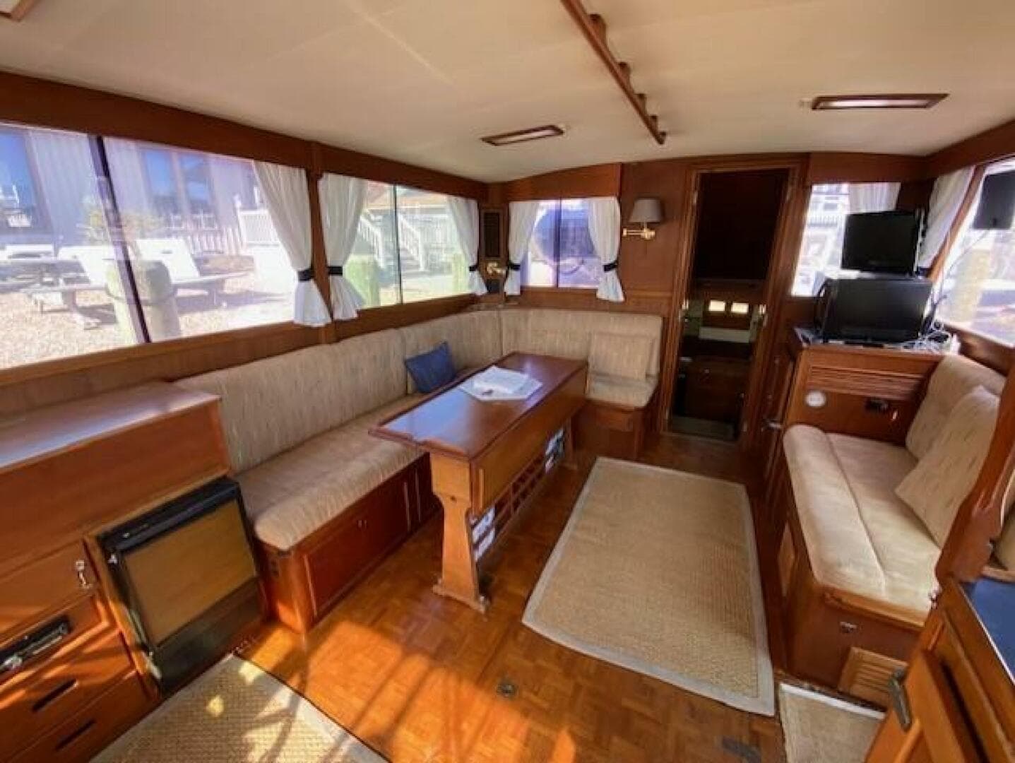 1984 Grand Banks Heritage 42 Cl — photo 35