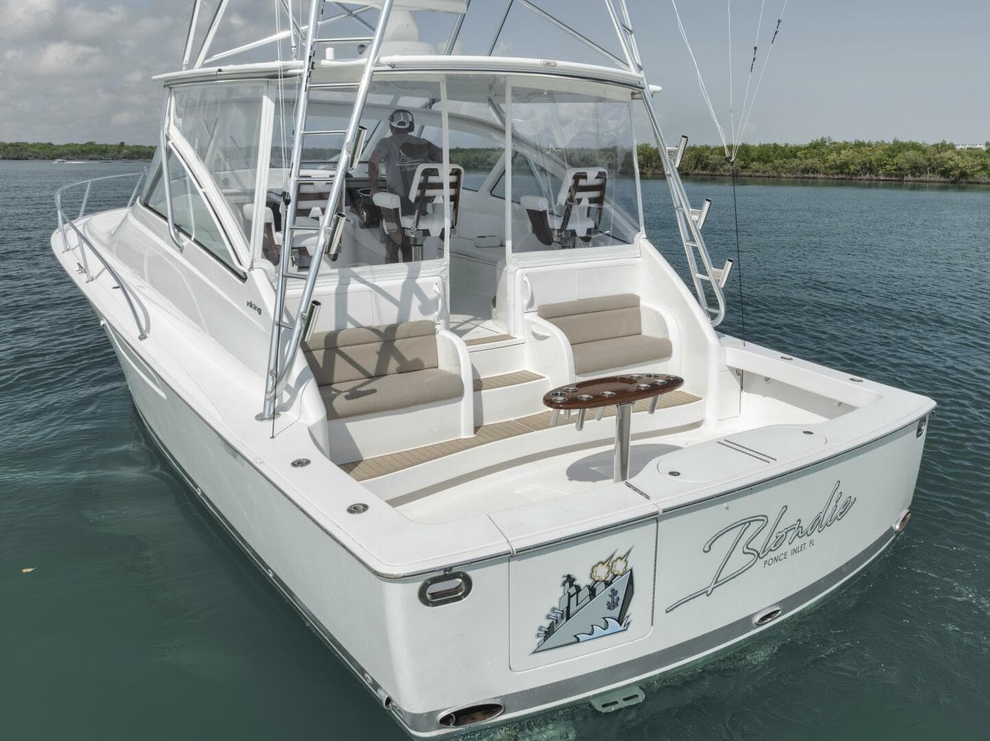 2012 Viking 42 Open — photo 10