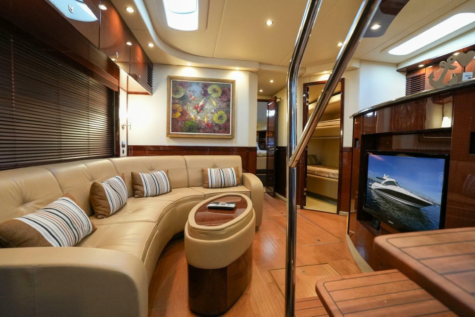 2013 Sea Ray 610 Sundancer — photo 28