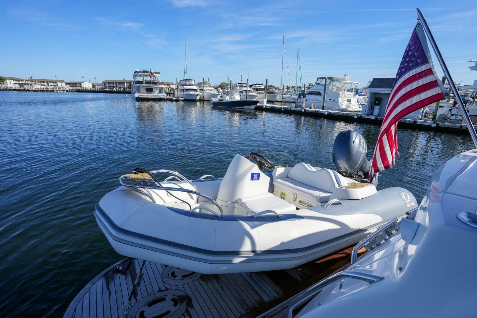 2013 Sea Ray 610 Sundancer — photo 14