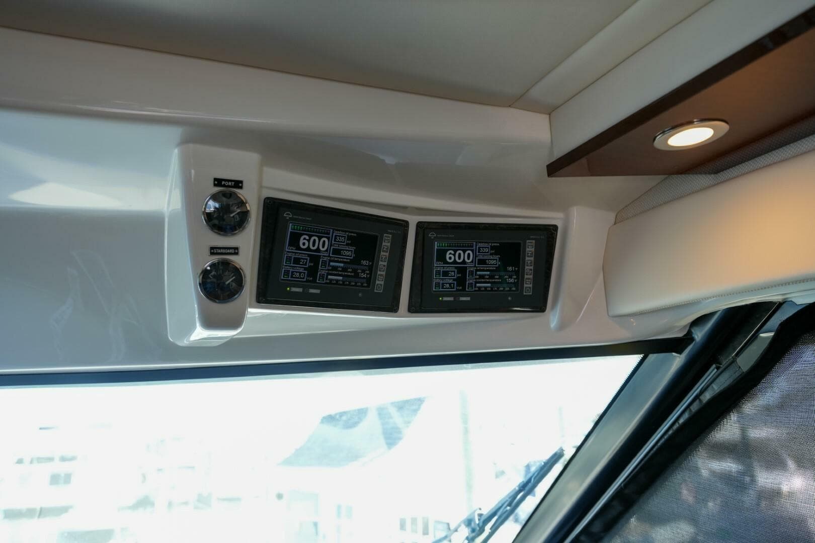 2013 Sea Ray 610 Sundancer — photo 23