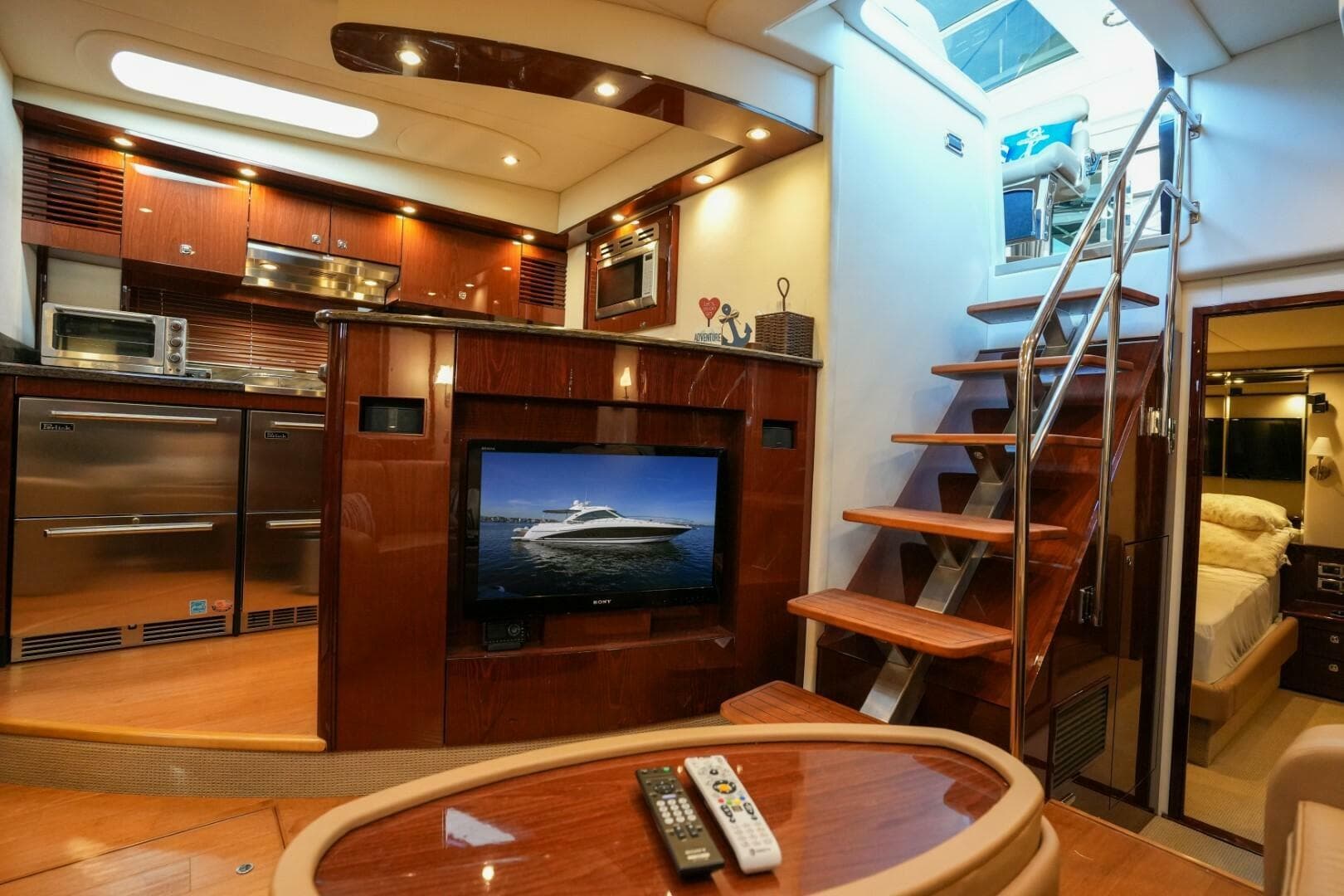 2013 Sea Ray 610 Sundancer — photo 26