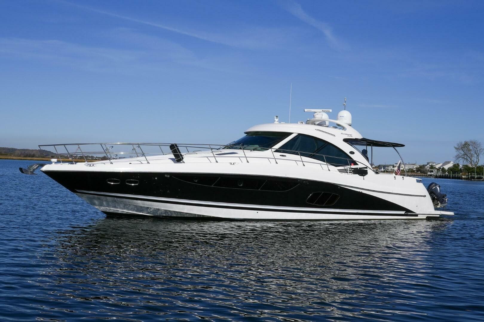 2013 Sea Ray 610 Sundancer — photo 1