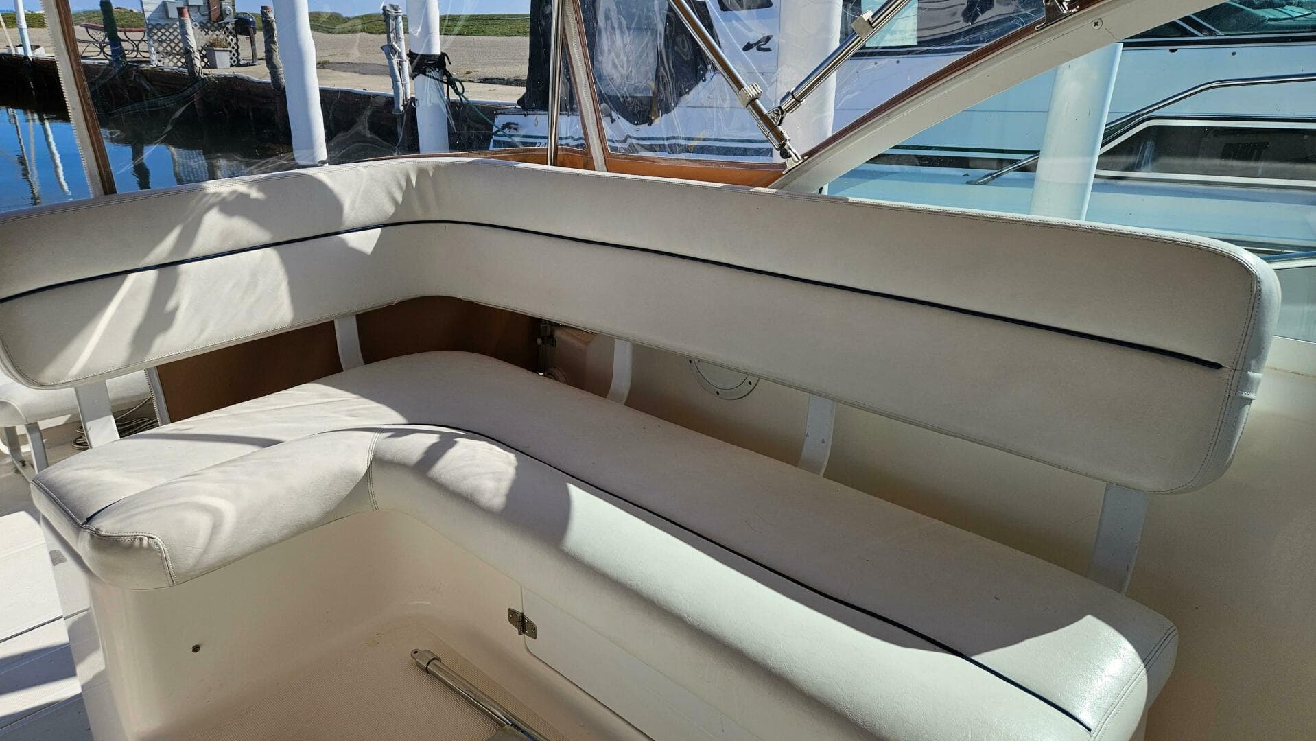 2006 Tiara Yachts 2900 Coronet — photo 10