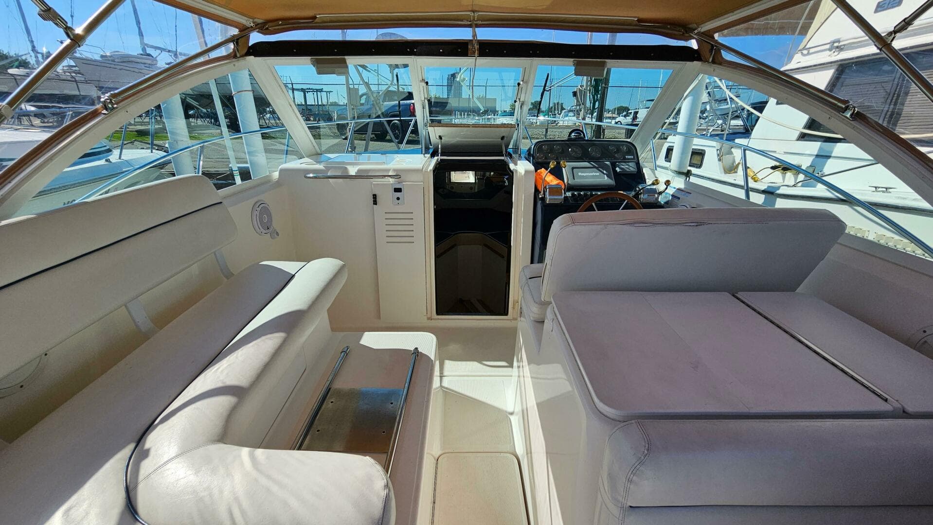 2006 Tiara Yachts 2900 Coronet — photo 8
