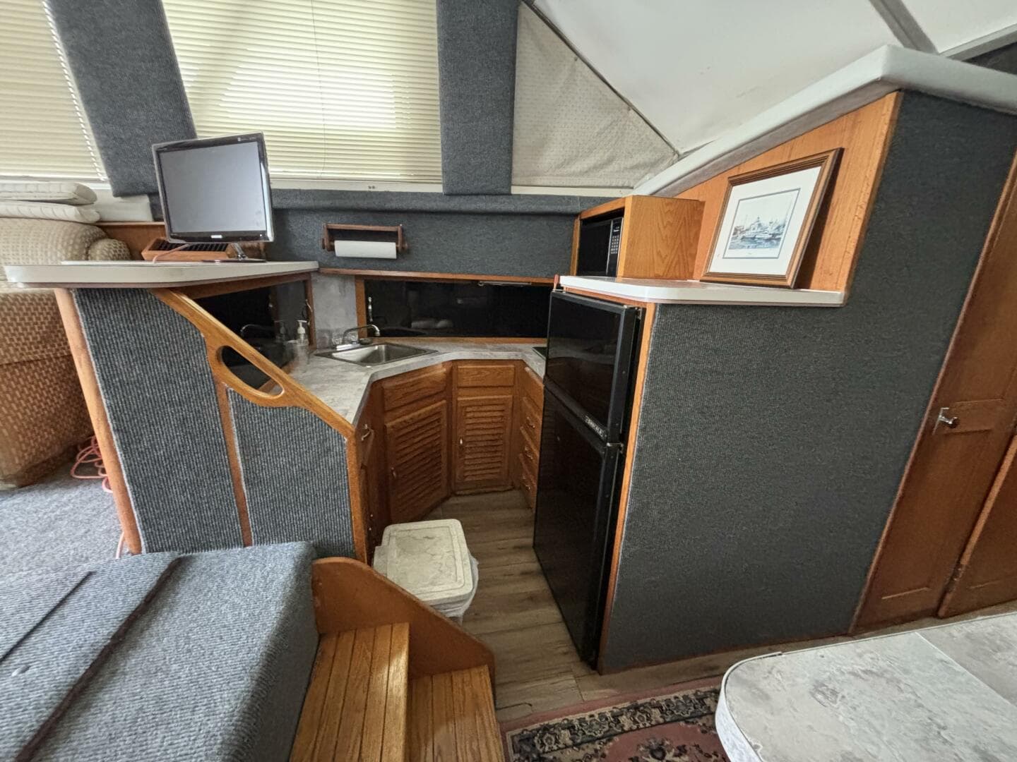 1988 Silverton 40 Convertible — photo 21