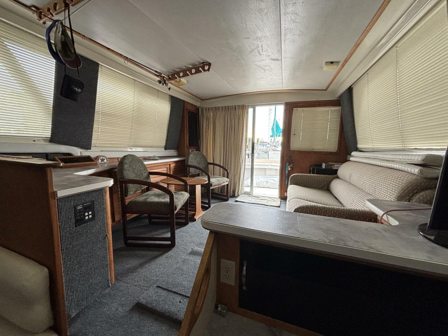 1988 Silverton 40 Convertible — photo 19