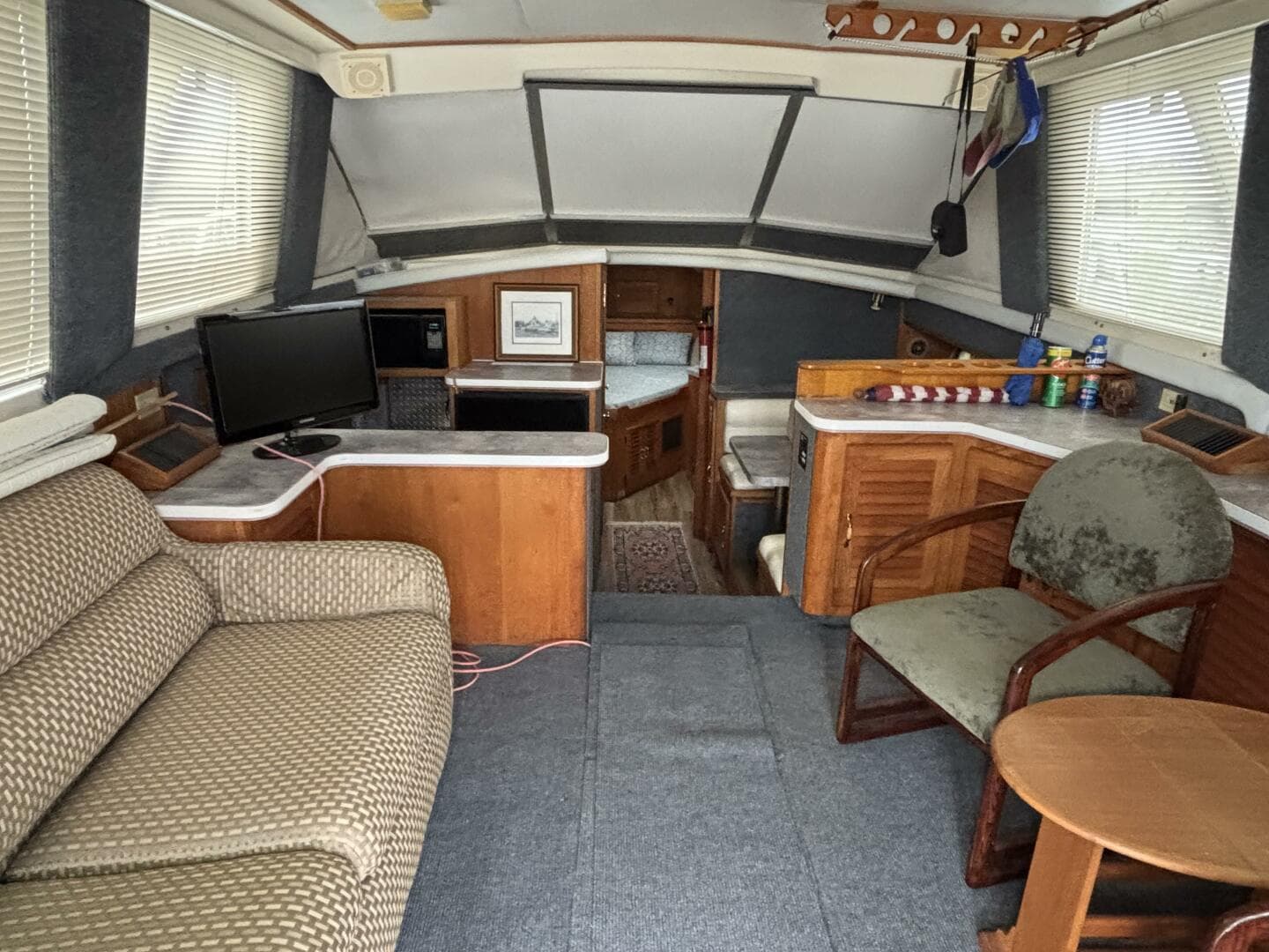 1988 Silverton 40 Convertible — photo 17