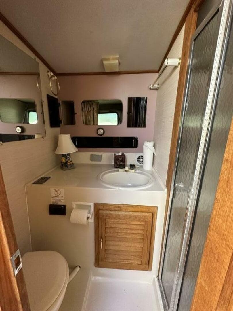 1988 Silverton 40 Convertible — photo 26