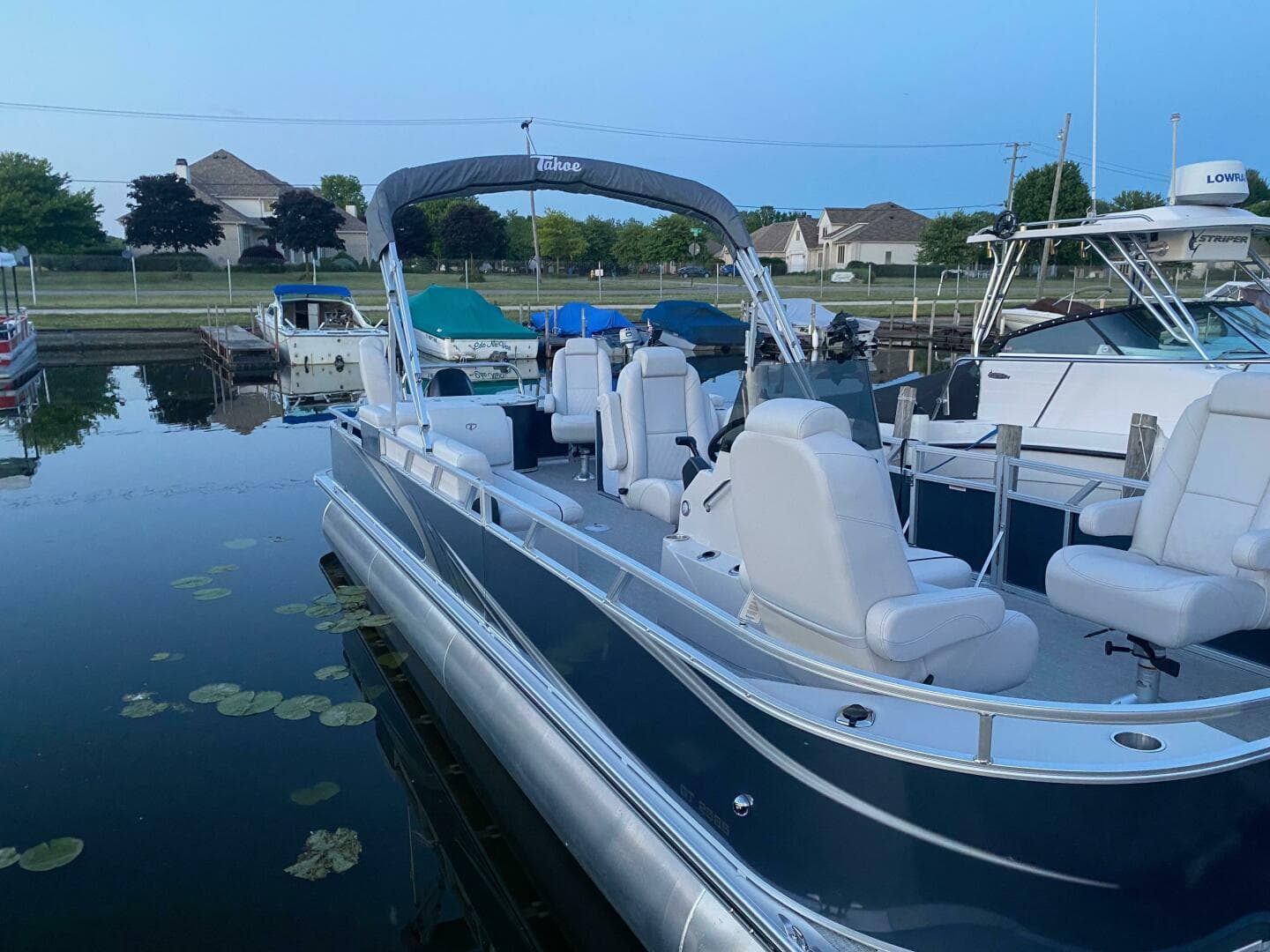 2022 Tahoe GT 2585 Center Console Fishing Tritoon — photo 3