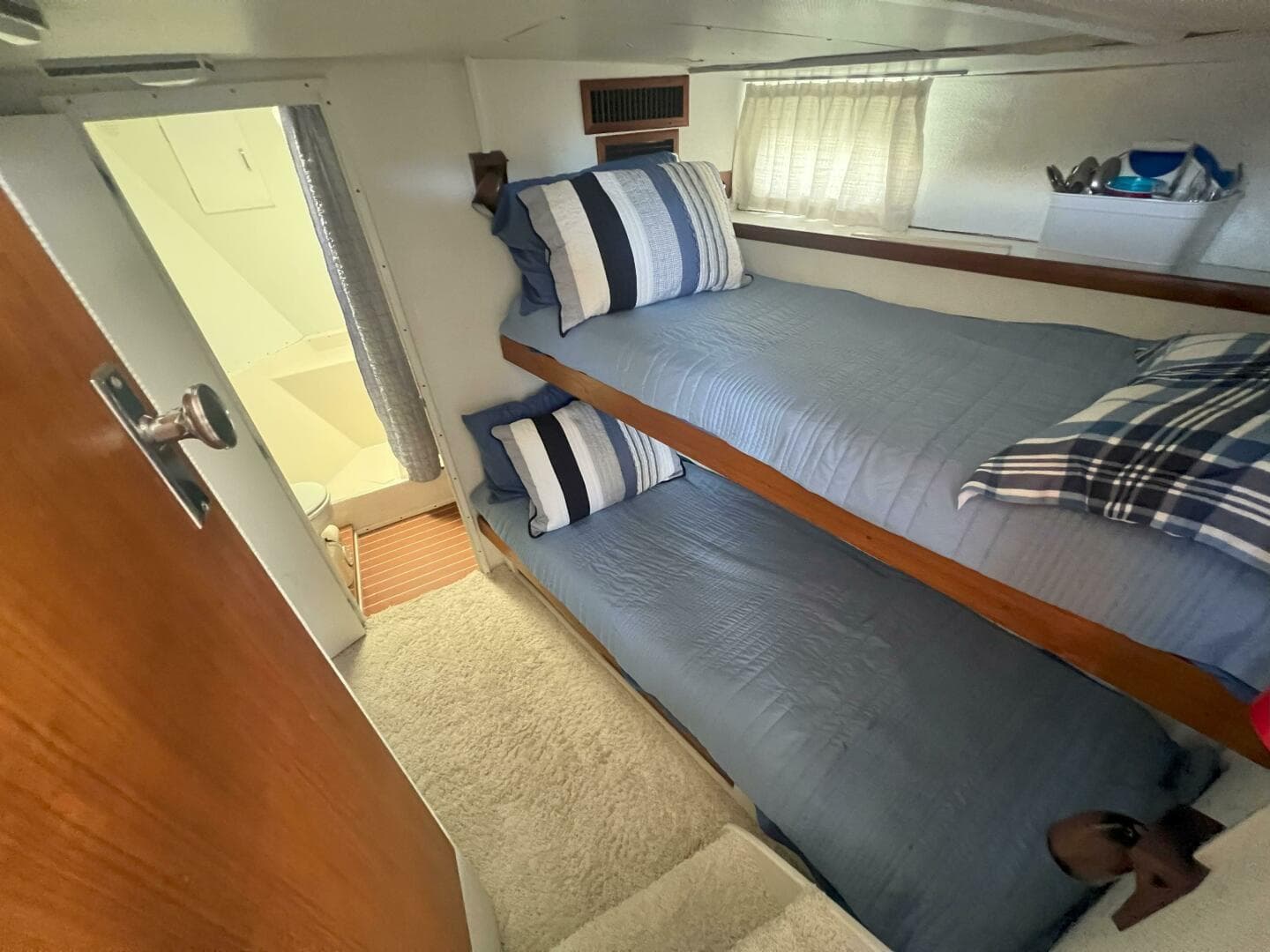 1978 Chris-Craft 410 — photo 19